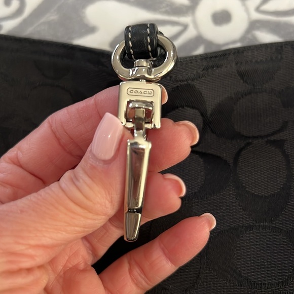 Coach Black Shoulder Bag - Picture 4 of 9